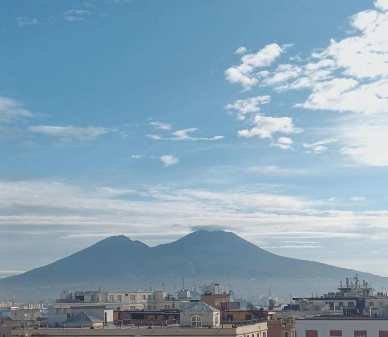 Цены на La finestra sul Vesuvio в Неаполе