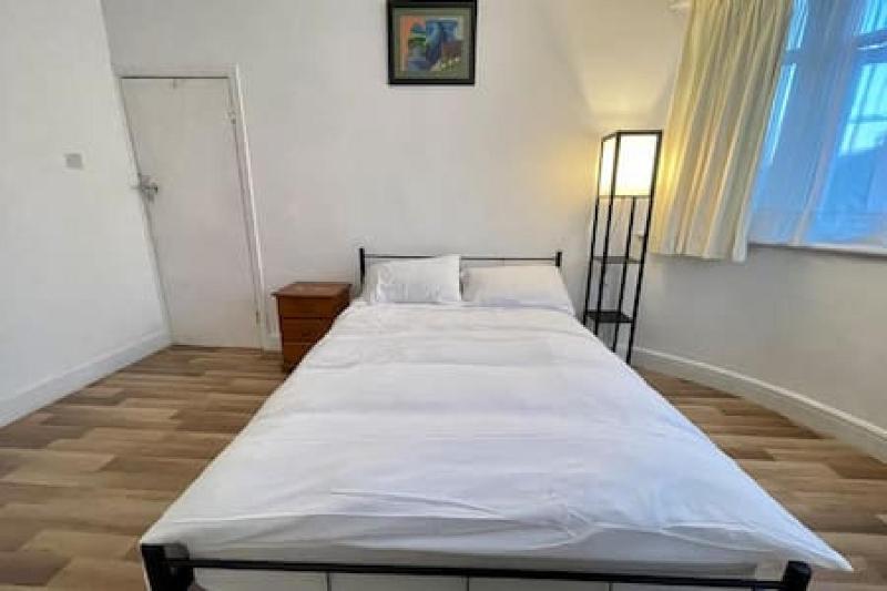Twin Tranquility- Room in Leyton — отель с удобствами в Лондоне