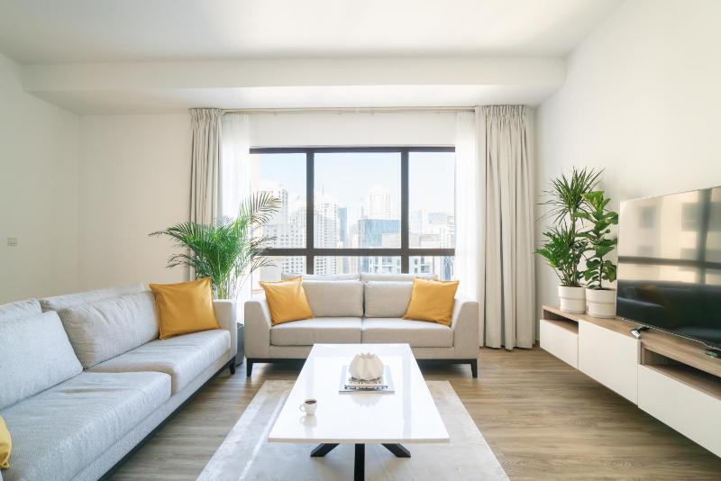 GMA Amwaj 2BR Sea View High Floor — отель с удобствами в Дубае