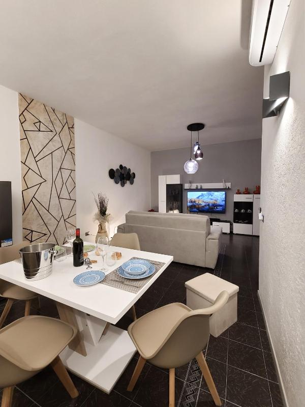 La Gardenia Deluxe a Olbia - Lussuoso appartamento con spa