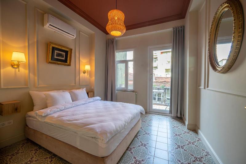 The Stylish Townhouse - City Center — отель с удобным расположением в Стамбуле