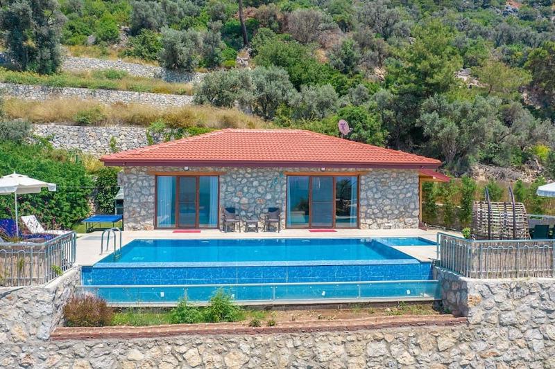 Villa Ahenk / Faralya — отель с удобным расположением в Фетхие