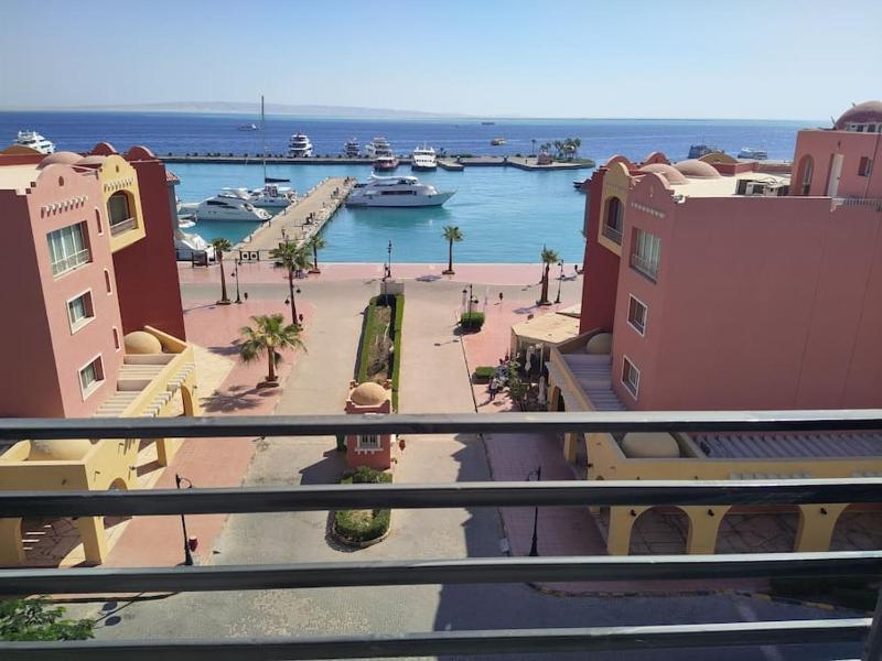 Condo with Breathtaking 's view with 2 bedrooms — отель в Хургаде, Египет