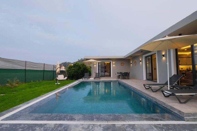 Villa Eisa / Fethiye Yaniklar — отель с удобным расположением в Фетхие