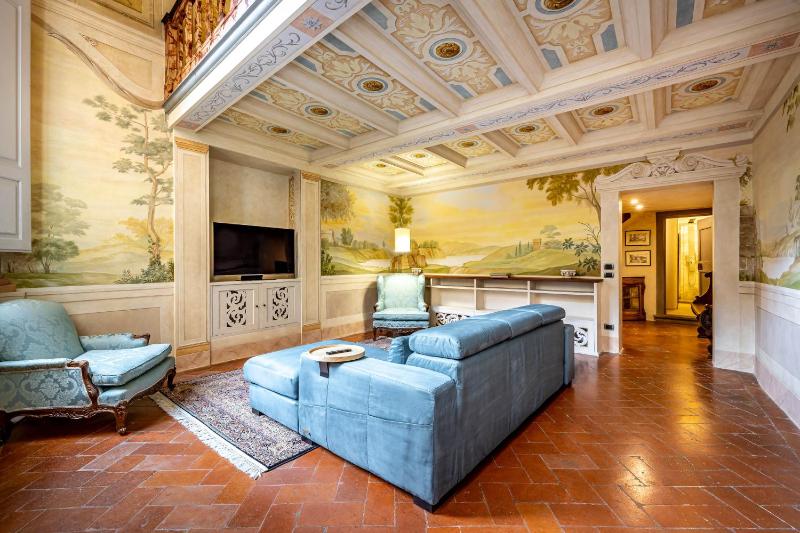 YiD luxury near Ponte Vecchio — отель с удобным расположением в Флоренции