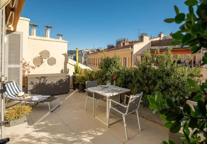 MY CASA - MASSENA 22 - COCOON - Cosy 1 bedroom flat with quiet and sunny terrace — отзывы гостей и цены