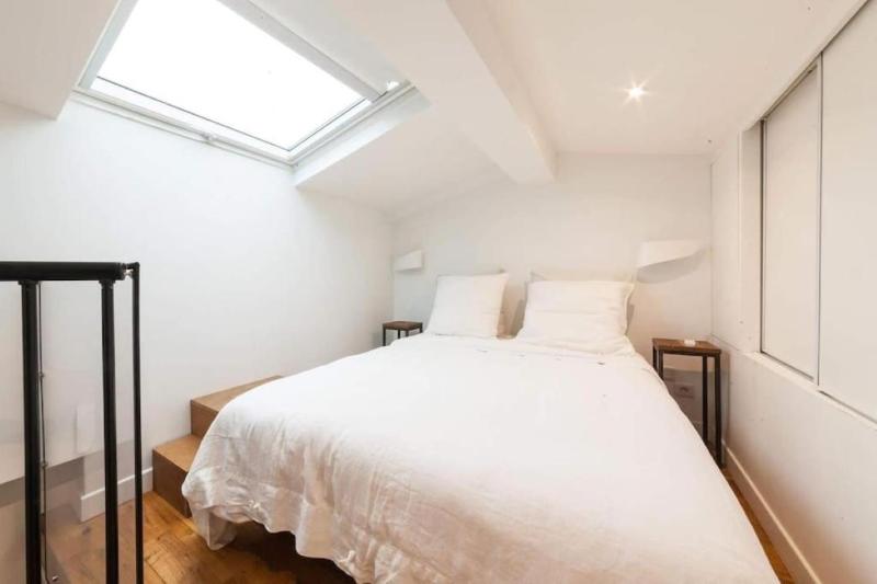 Cosy and chic flat in Saint Germain — отель с удобствами в Париже