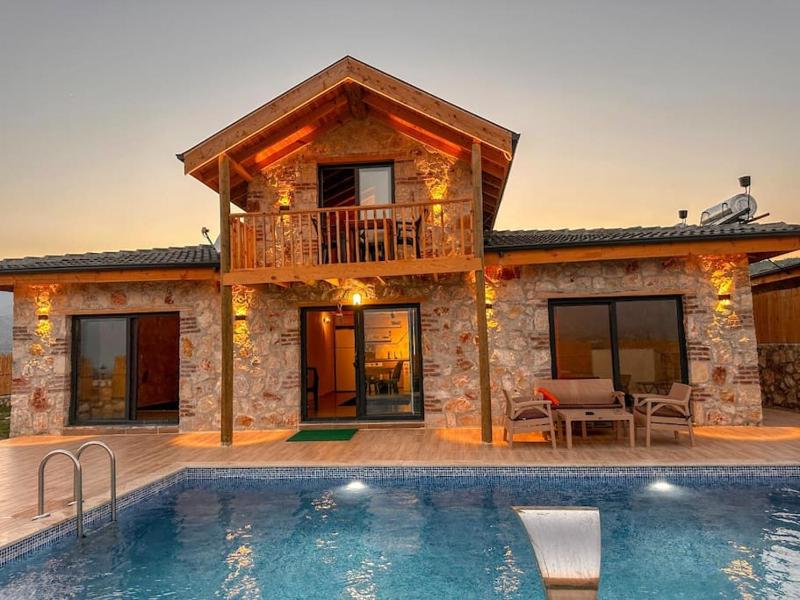 Villa Ikizler 2 / Seydikemer — отель с удобствами в Фетхие