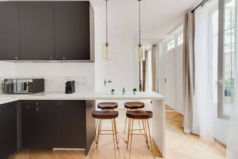 Appartement Moderne au coeur du 7eme — забронировать отель в Париже