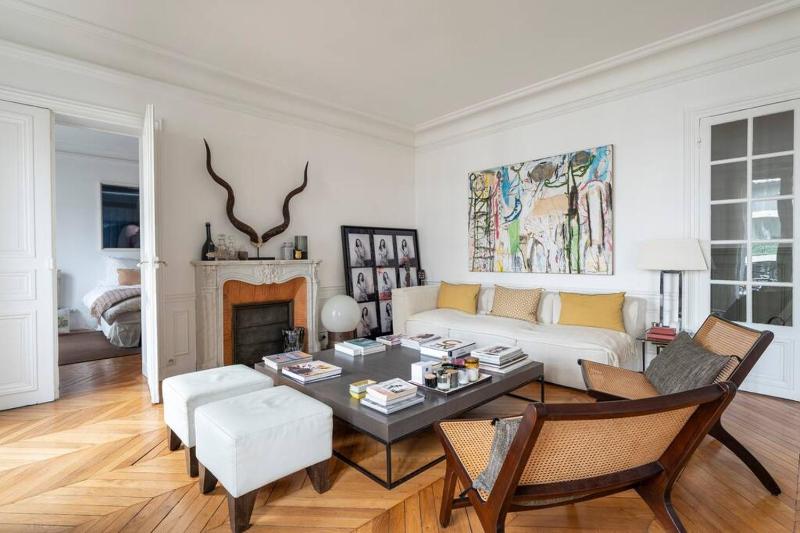 Beautiful flat 3 bedrooms in 16 arrondissement — отель с удобствами в Париже
