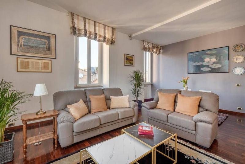 Stunning Center Rome Apartment — отзывы гостей и цены
