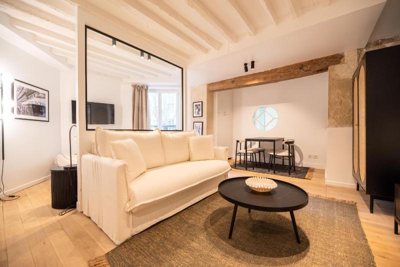 Cosy Nest in Saint Germain — забронировать отель в Париже