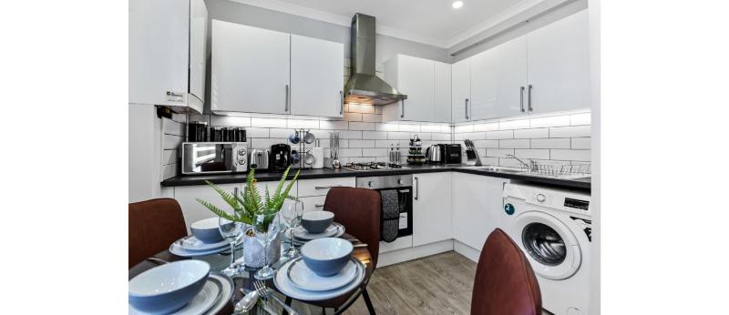 Southwark Serenity: Cozy Flat with Balcony — комфортный отель в Лондоне