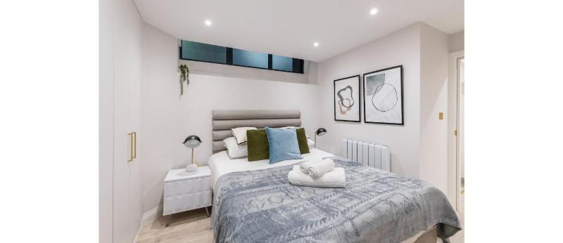 Luxe Minimalist 1-Bed Flat : 7 Mins from Station — отель в Лондоне, Соединенное Королевство
