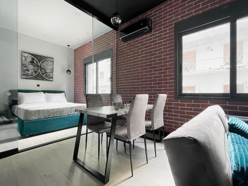 Lucky New Home #01 VIPGreece — забронировать отель в Афины