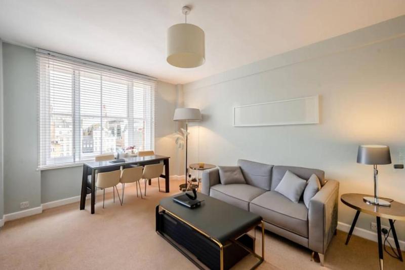 Quiet and Peaceful House near Marble Arch — отель с удобным расположением в Лондоне