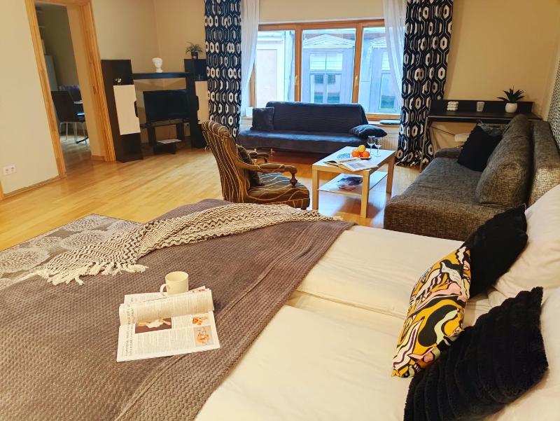 Цены на Old Town Center Spacious Loft Apartment, up to 4 guests в риге