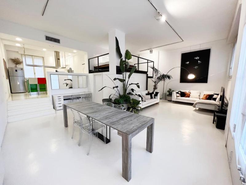 Loft CityLife — забронировать отель в Милане