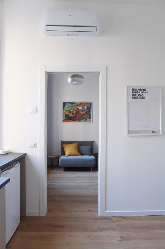 Цены на Modern Apartment Close to Metro в Милане