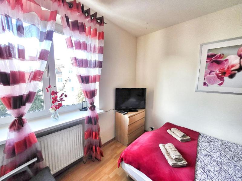 Apartament przy Alejach Jerozolimskich — отель с удобствами в Варшаве