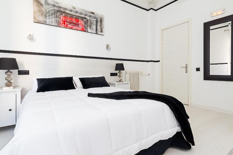 Gran Via 63 Rooms — отель с удобным расположением в Мадриде