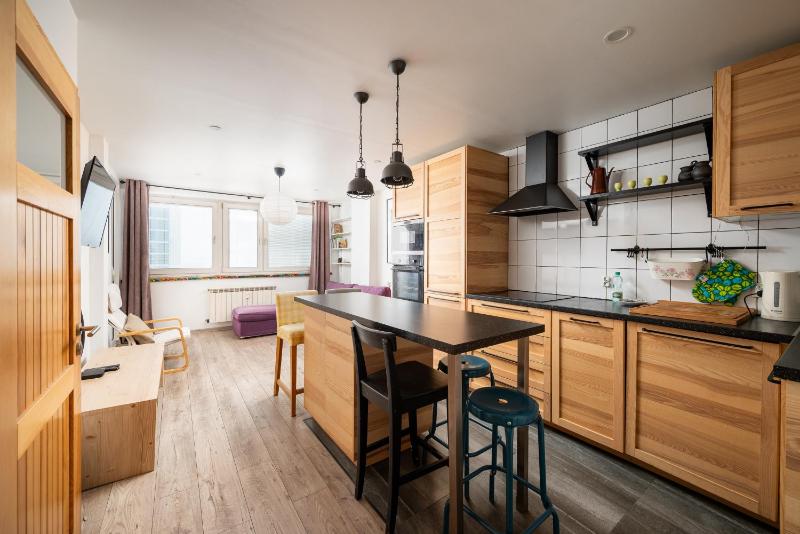 14th Floor City View Apartment — комфортный отель в Варшаве