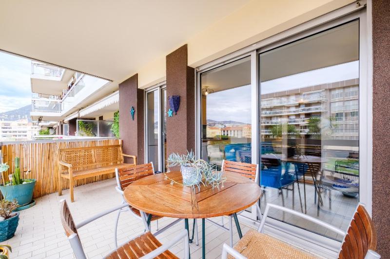 Appartement calme en centre ville — забронировать отель в Николь