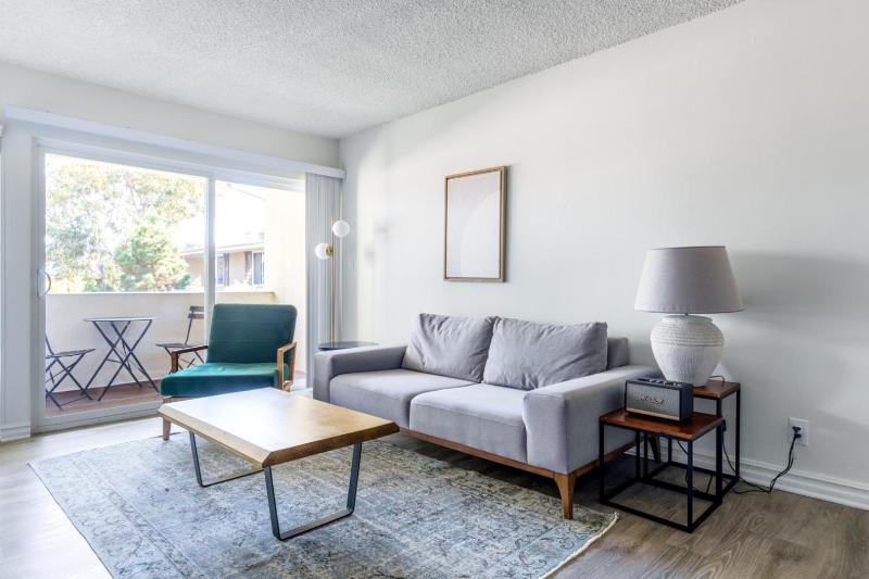 Brentwood 1BR w Pool Gym nr restaurants LAX-341 — отзывы гостей и цены