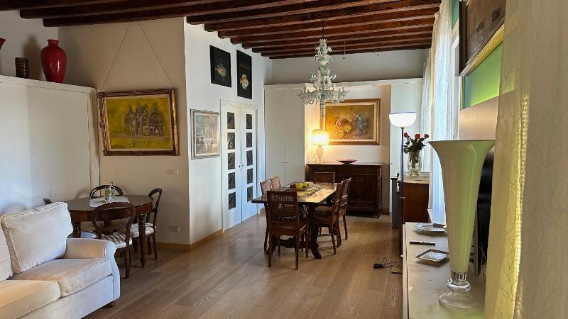 Albrizzi Charme apartment — отель в Венеции, Италия
