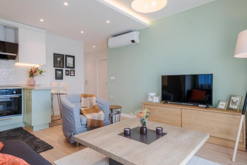 Sleek Flat 5 min to Cesme Marina — отель с удобным расположением в Чешме