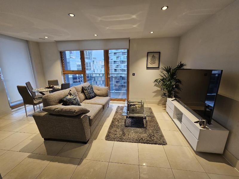 Luxury Property in Canary Wharf — отель с удобным расположением в Лондоне
