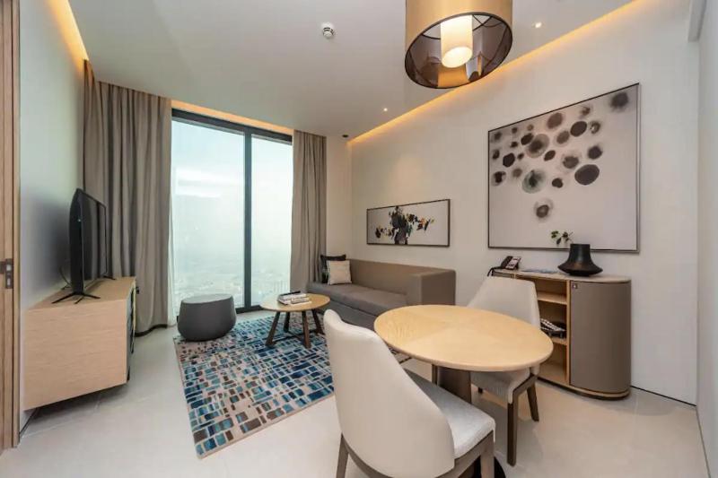 Address Beach Resort - Luxurious One-Bedroom Apartment on High Floor — отель с удобным расположением в Дубае