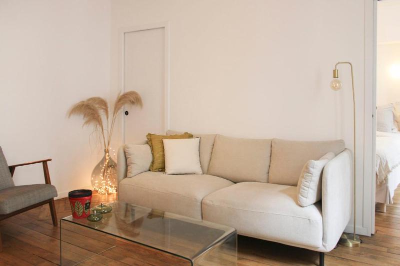 Love nest of 45 m quiet and completely renovated — отель в Париже, Франция