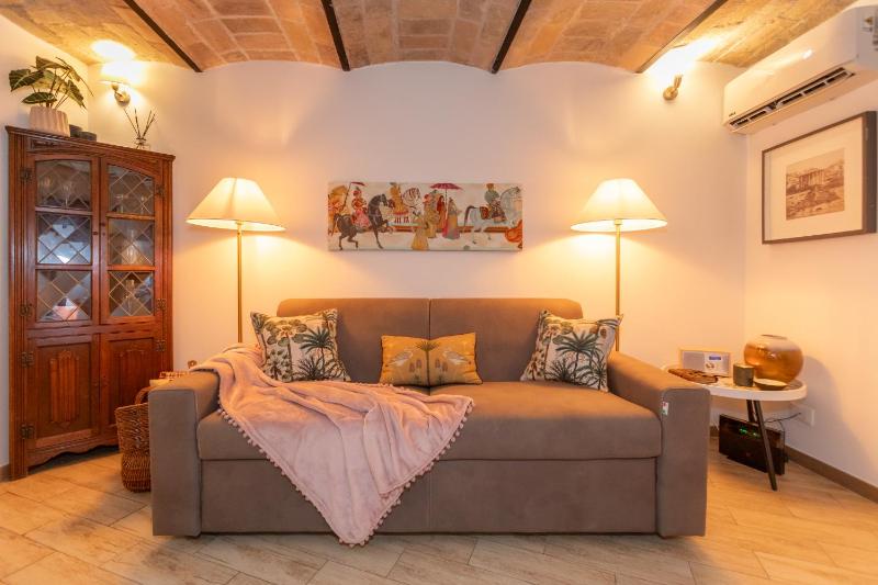 La Dolce Vita Luxury Apartment — отель в Риме, Италия