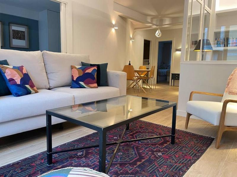 New luxury 2 bd 2 bth - Gran Via/Chueca — отель в Мадриде, Испания