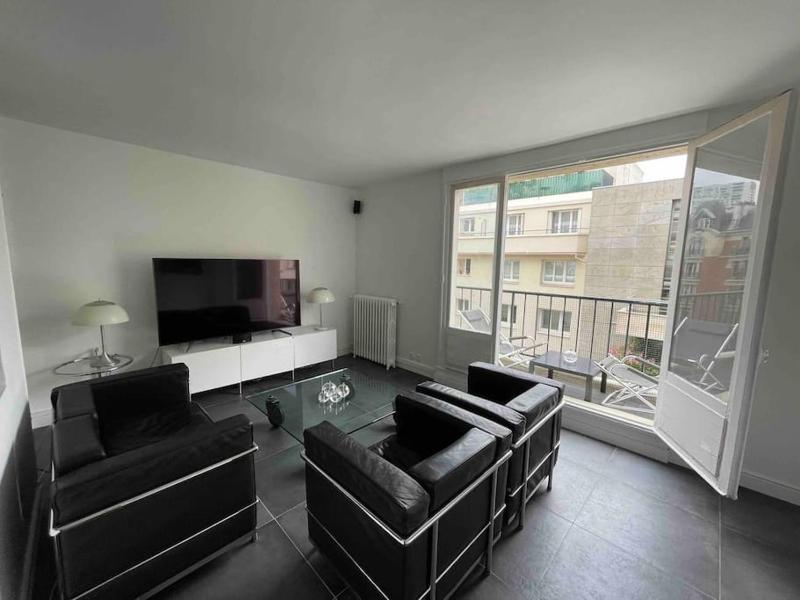 French design appartement Commerces — отель с удобным расположением в Париже