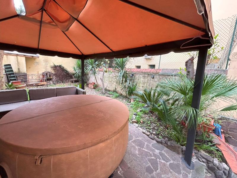 Hot tub with bubbles up to 4 people - Pepi Dream by FlorenceHospitality com — отзывы гостей и цены