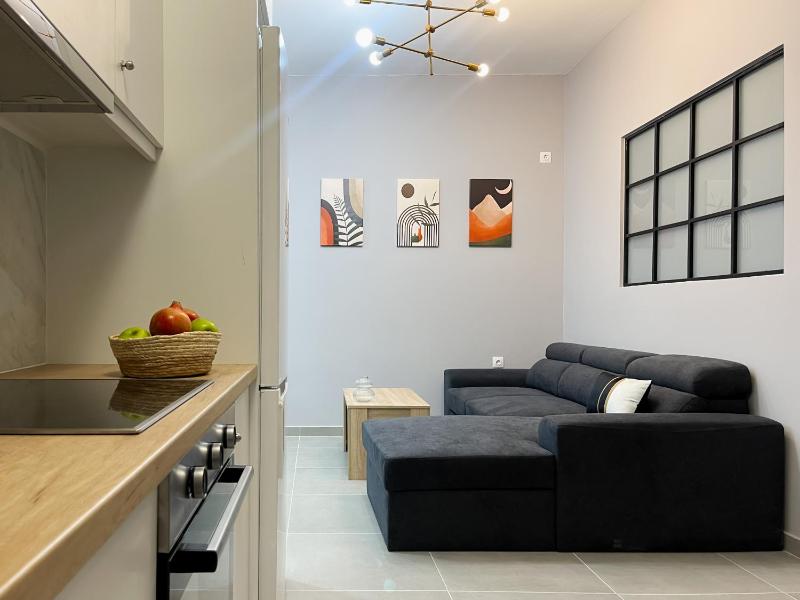 3-bedroom Fabulous apartment in the city center — забронировать отель в Афины