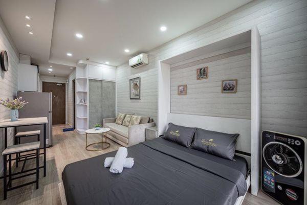 Цены на Millennium Apartment with Balcony D4 в Хошимине