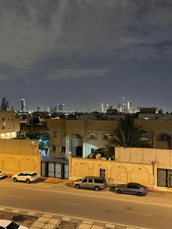 Цены на Modern Apartment shqh mwdrn hadyh mʿ atlalh в Рияде