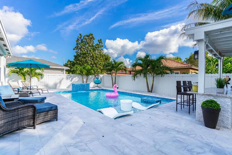Lux Backyard/Heated Pool/Everglades/Speedway/Keys! — забронировать отель в Майами