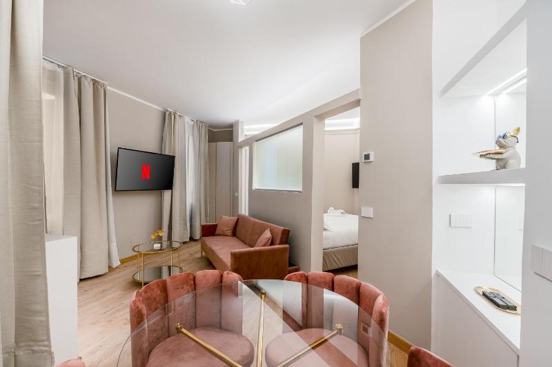 Navigli Suite - City Center — комфортный отель в Милане