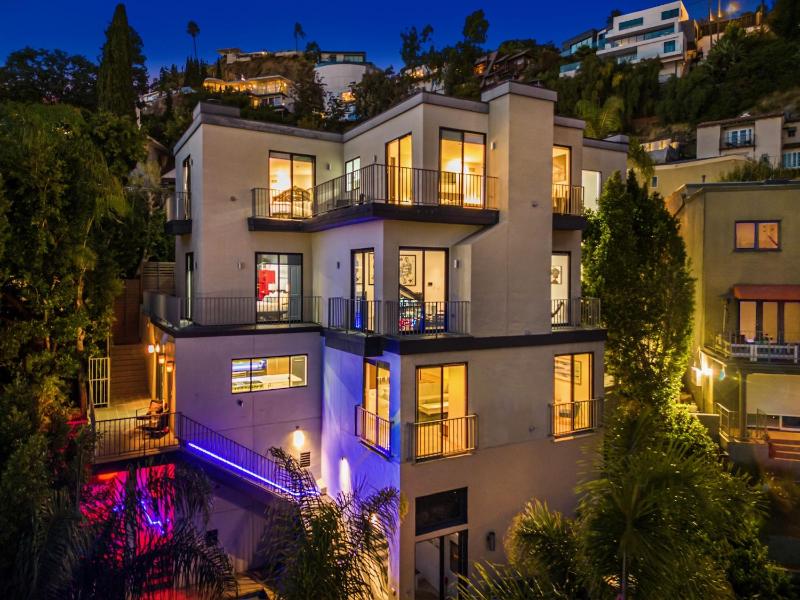 Цены на Hollywood Hills Chateau Marmont Villa в Лос-Анджелесе