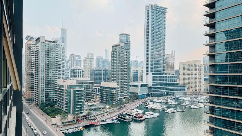Marina 1BR Luxury Apt - Panoramic Views & Central — отель с удобным расположением в Дубае