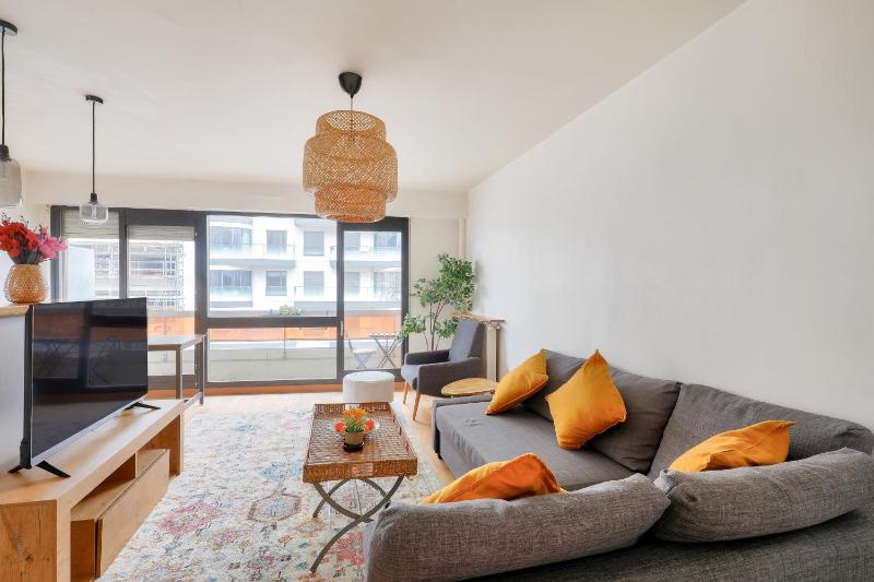 Цены на Appartement Quartier Saint Ambroise в Париже