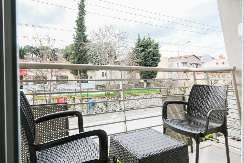 Цены на Flat with Balcony 5 min to Urla Art Street в Измире