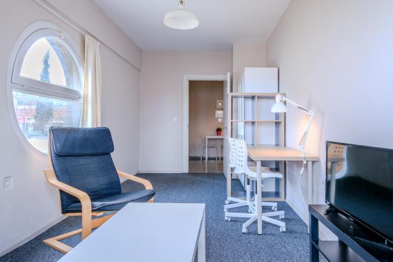 Studio with Balcony 5 min to Urla Art Street — отель с удобным расположением в Измире