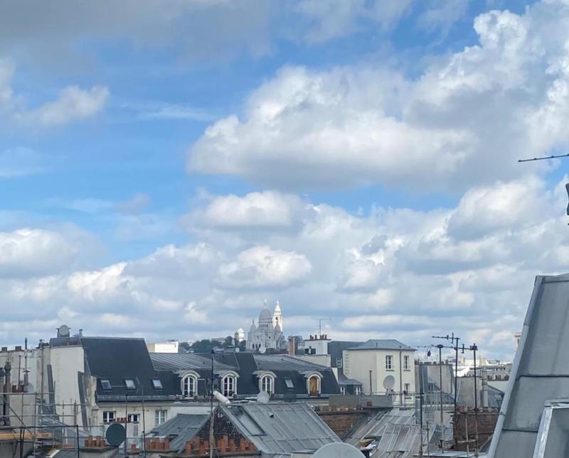 Exceptional duplex- Paris Centre — отель с удобным расположением в Париже