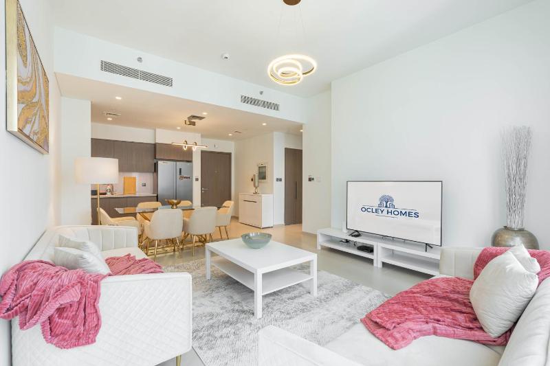 Brand New 2BR Minutes away from Burj Khalifa — отель в Дубае, Объединенные Арабские Эмираты