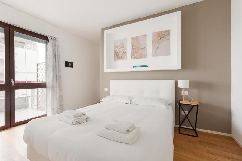 Milano Brand New APT with Terrace — отель с удобным расположением в Милане